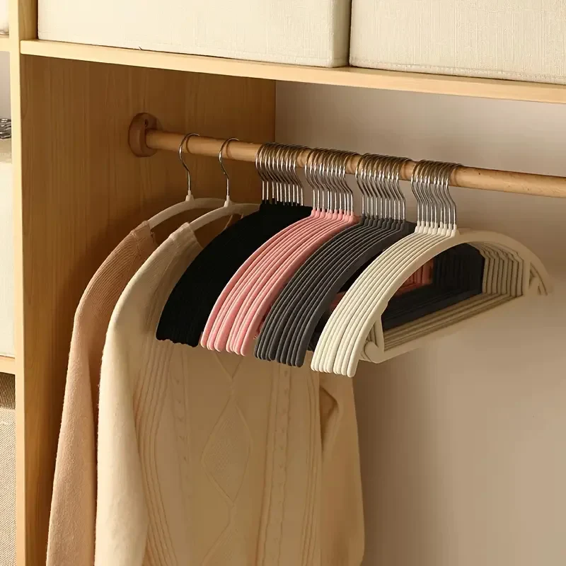 Arlo Anti-Slip Hanger - Image 4