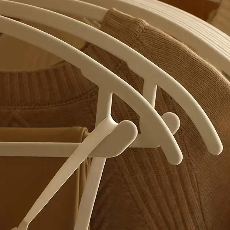 Arlo Anti-Slip Hanger - Image 5