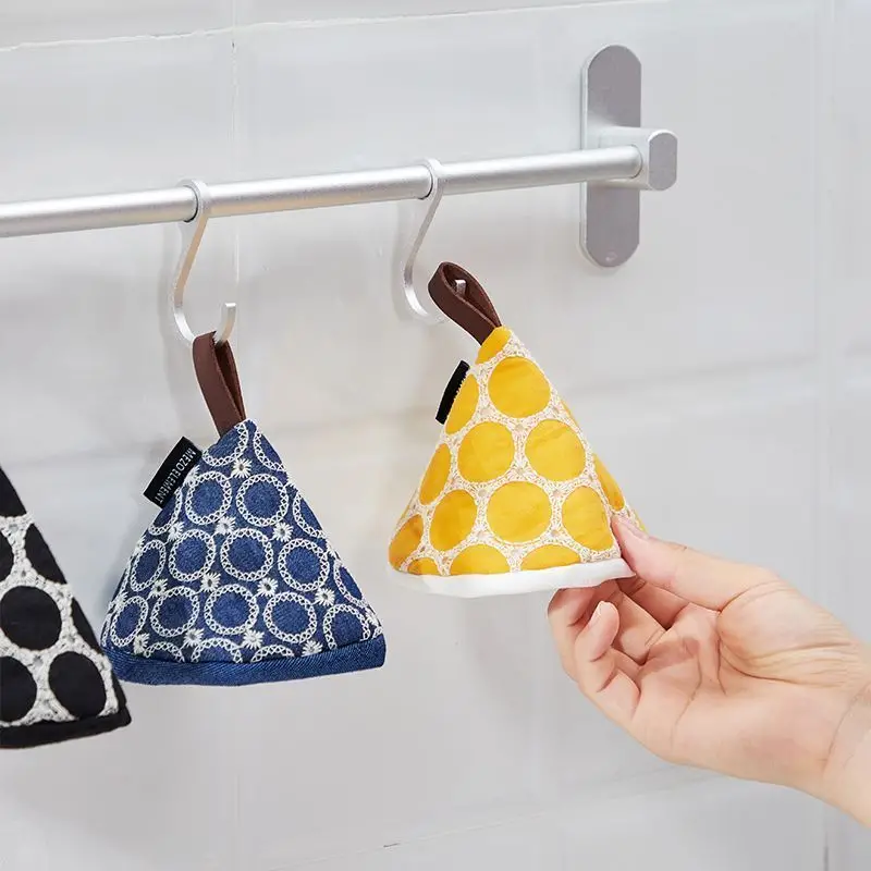 Brooklin Patchwork Oven Mitts - Image 7