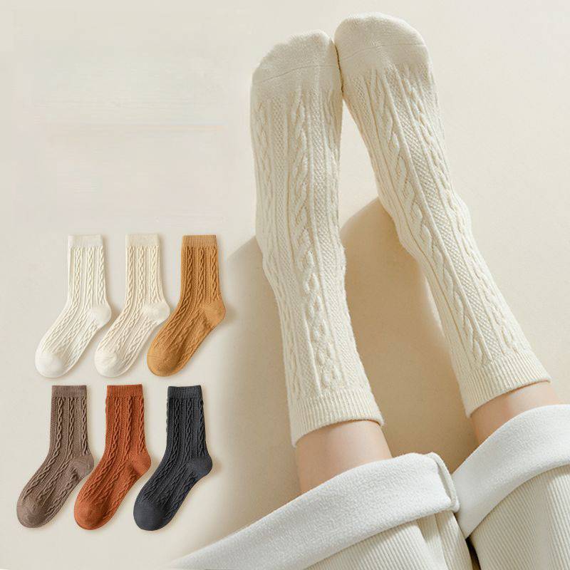 Cable Crew Socks - Image 10