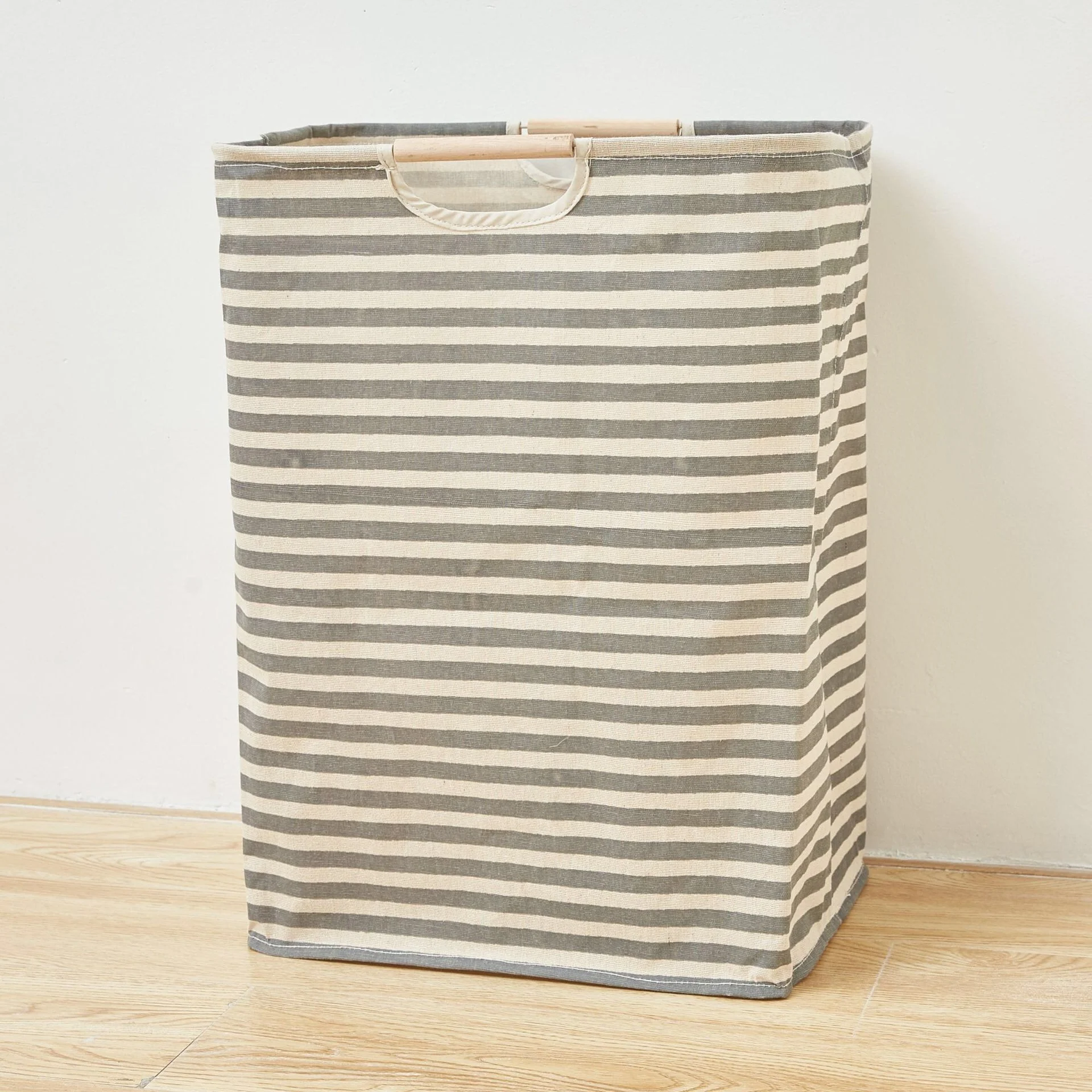Dixon Waterproof Laundry Bag - Image 5