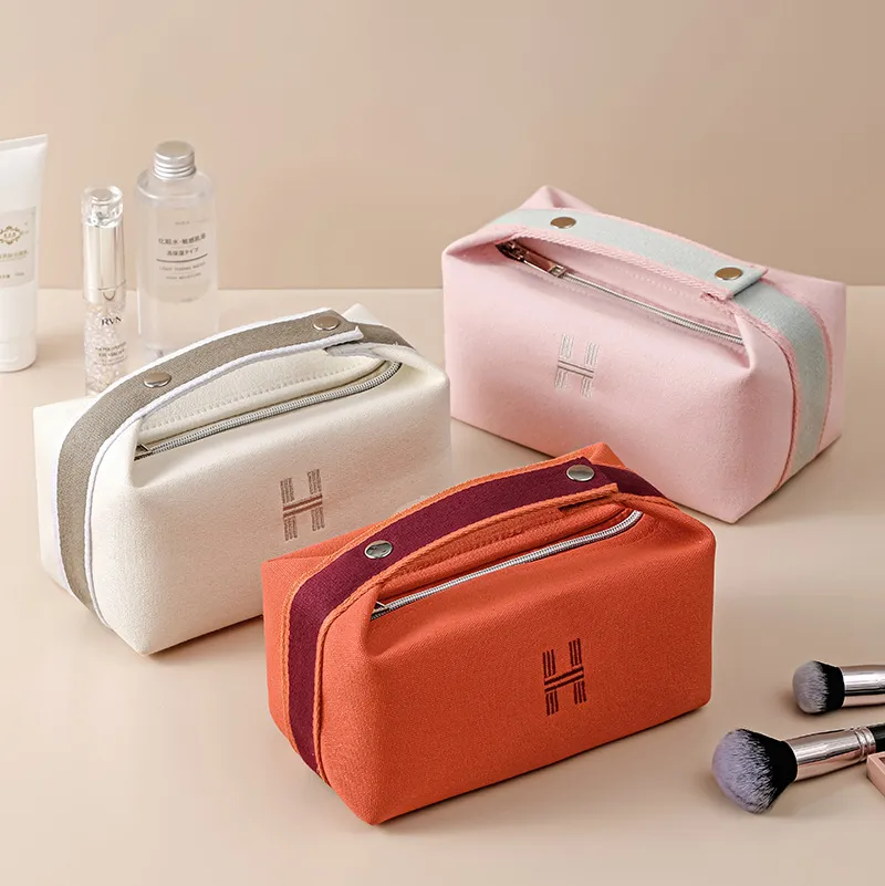 Holly Makeup Travel Bag - Image 4