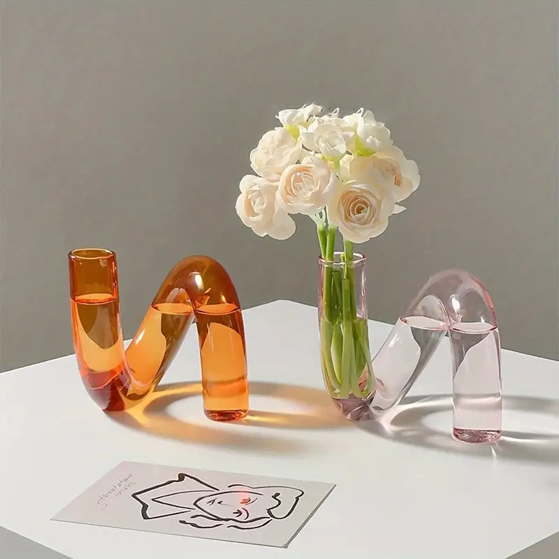 Leila Twisted Glass Vase - Image 2