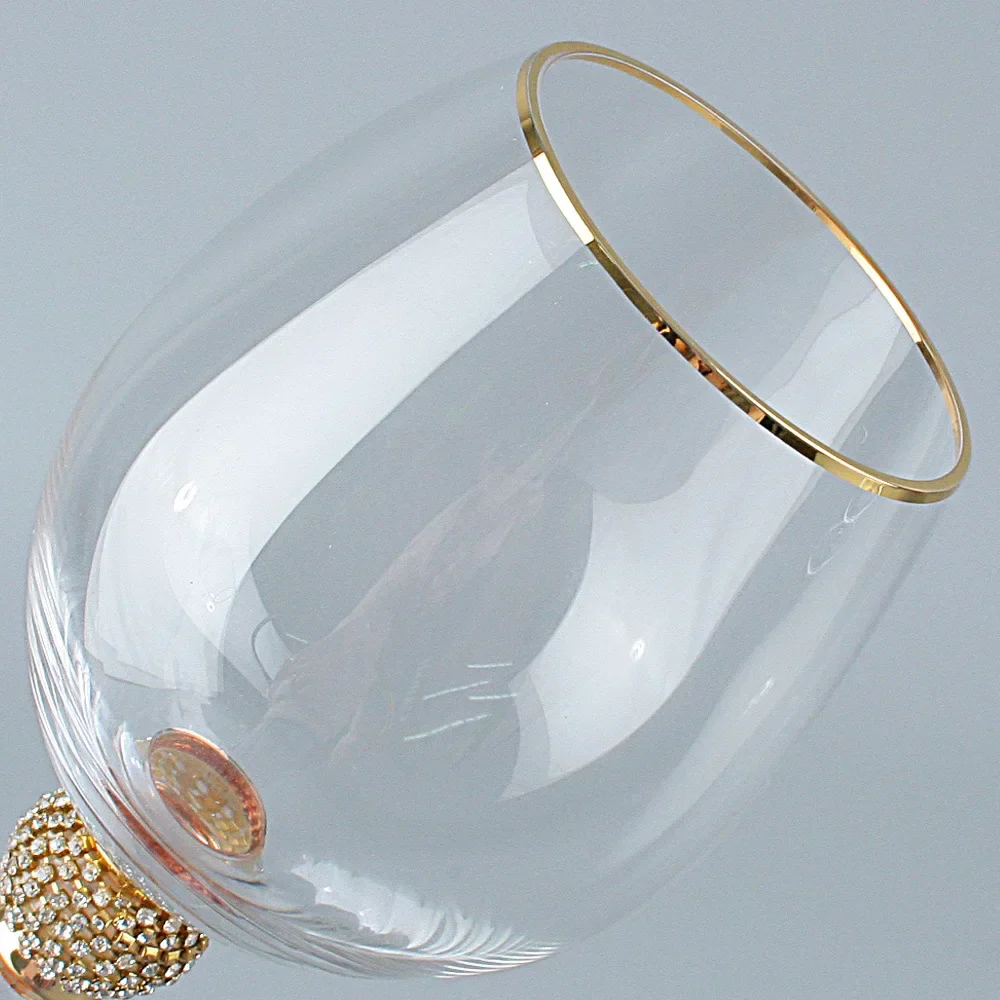 Marais Gold Wine Glass - Image 3